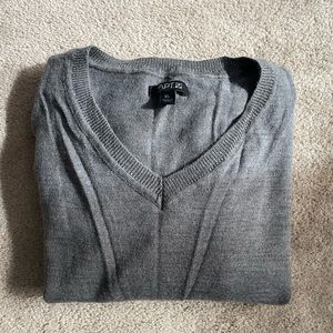 Great vneck men’s sweater